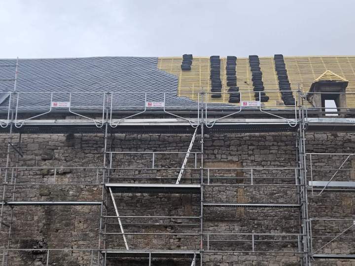 Installation toiture avec fenêtres de toit Rodez